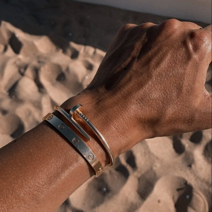 BRACELETE ELEGANTE NAIL DOURADO Olívia Boutique Joias