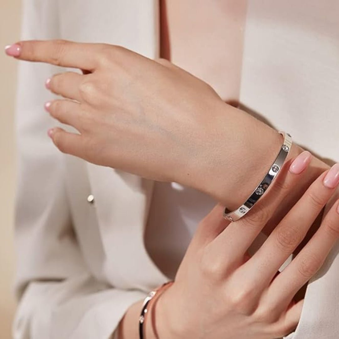 BRACELETE LINK ETERNIDADE COM ZIRCÔNIAS Olívia Boutique Joias