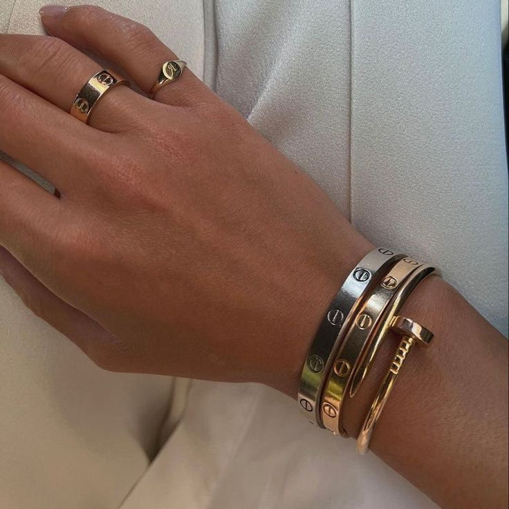 BRACELETE ELEGANTE NAIL DOURADO Olívia Boutique Joias